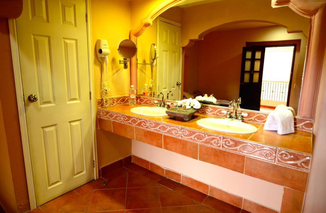 Hotel Real Catedral Tula de Allende Bagian luar foto